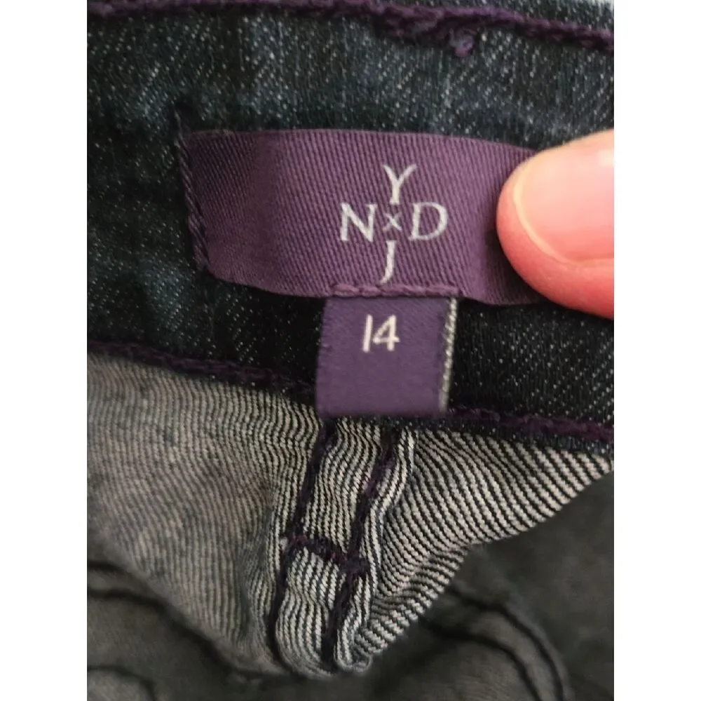 EC NYDJ CUFFED/CROPPED JEANS SZ. 14